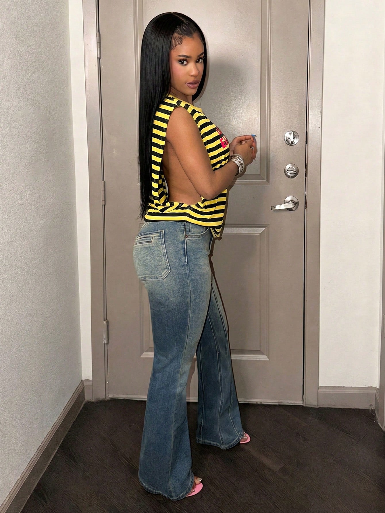 Slaydiva Women's Yellow Summer Casual Sleeveless T-Shirt,Striped Print Round Neck Top With Hollow Side Seam,Streetwear City Break Red English Logo Print Y2K