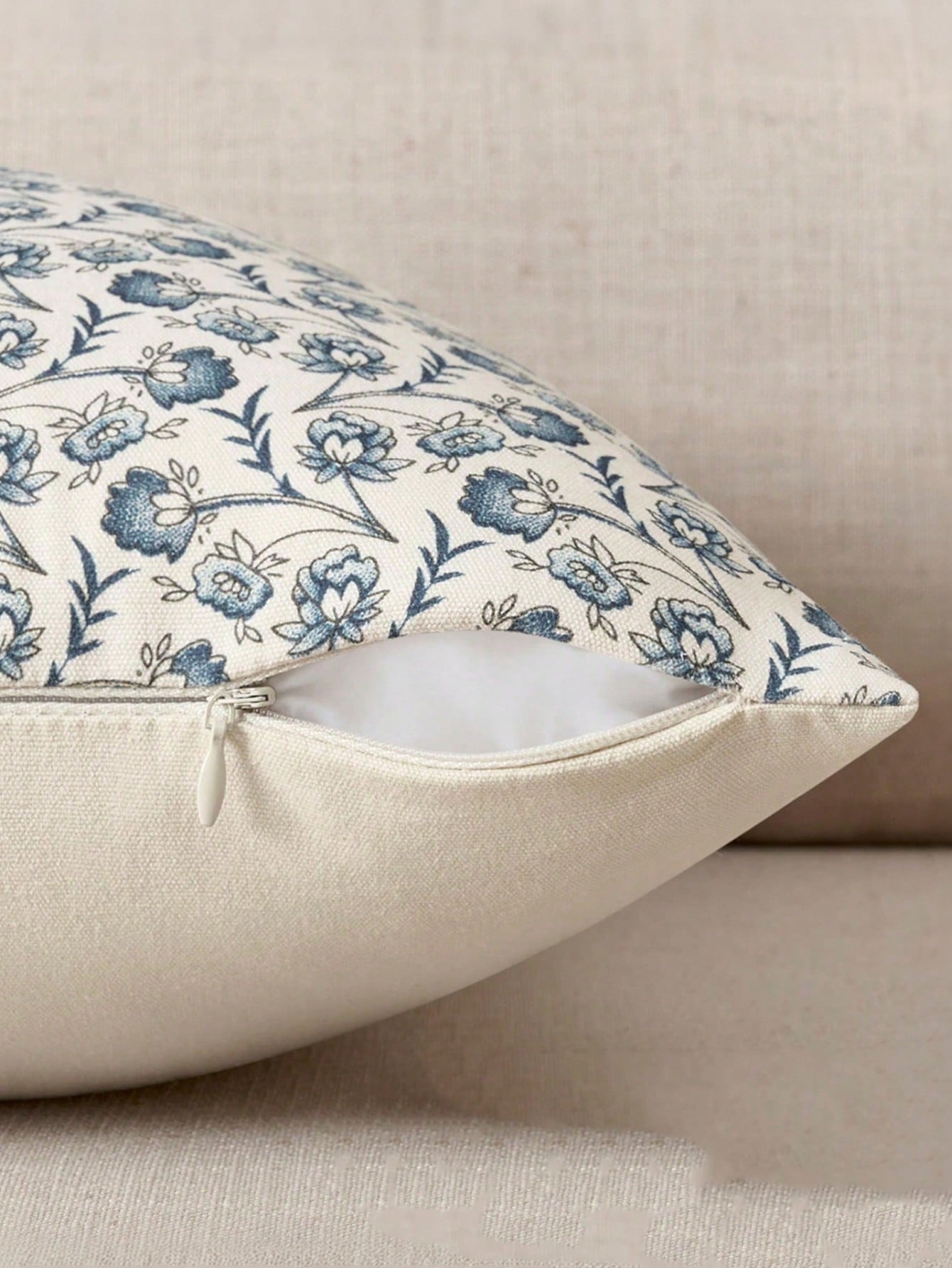 Small Floral Throw Pillow Cover, Decorative Country Style Cushion Case, Pastoral Print Pillowcase, Suitable For Sofa, Bedroom, Living Room, Etc., Ideal For Daily Use, Parties, Holidays, Etc.