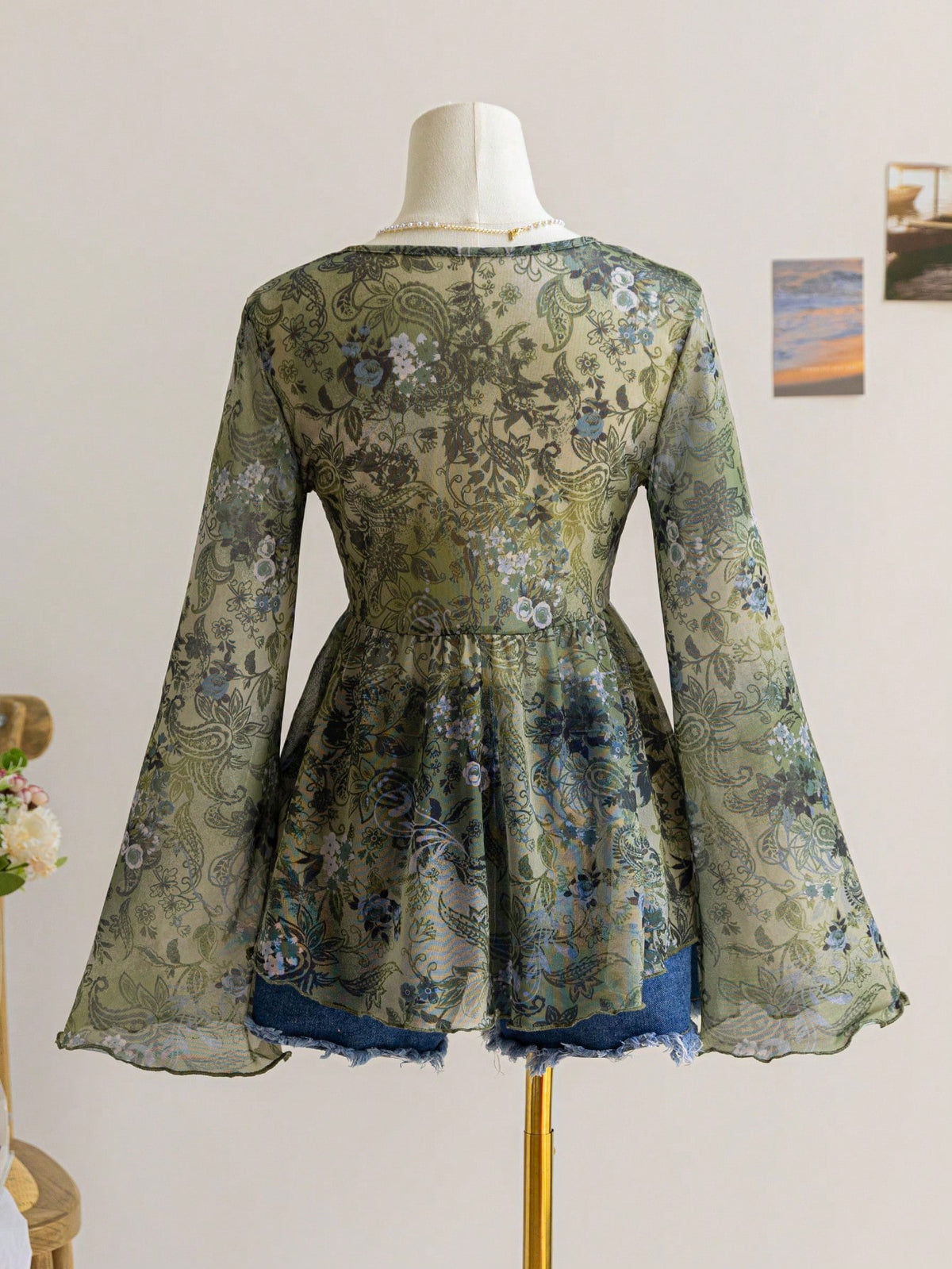 Soleia Women's Retro Green Floral V-Neck Lace-Up Bowknot Flared Sleeve Asymmetrical Hem Top,Summer Boho Holiday Tea Party Holiday Halloween Concert Christmas