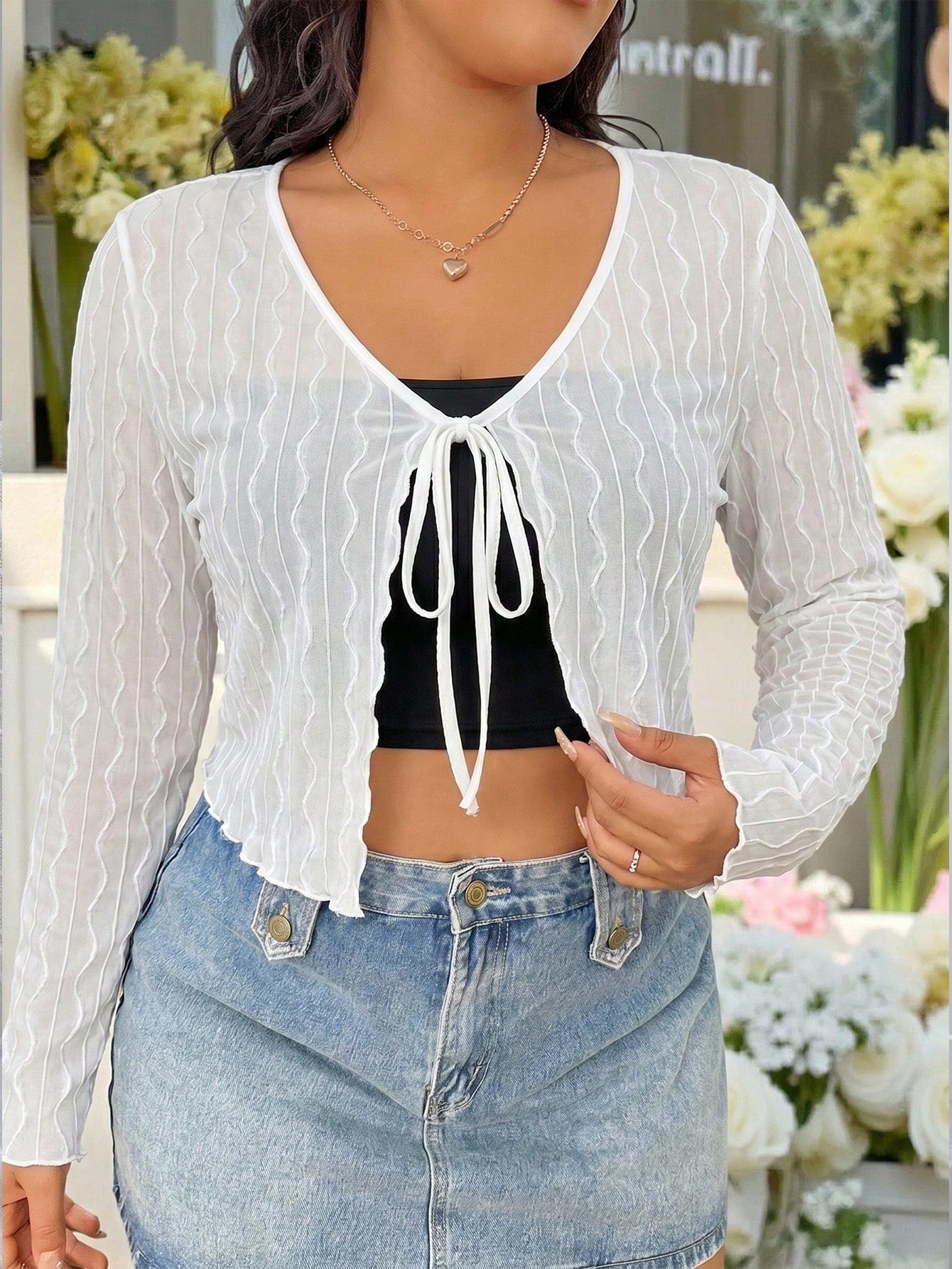 Solflare Women's Plus Size Tie Knot V-Neck Long Sleeve Cropped Top Autumn Vacation White Elegant Vacation Fall