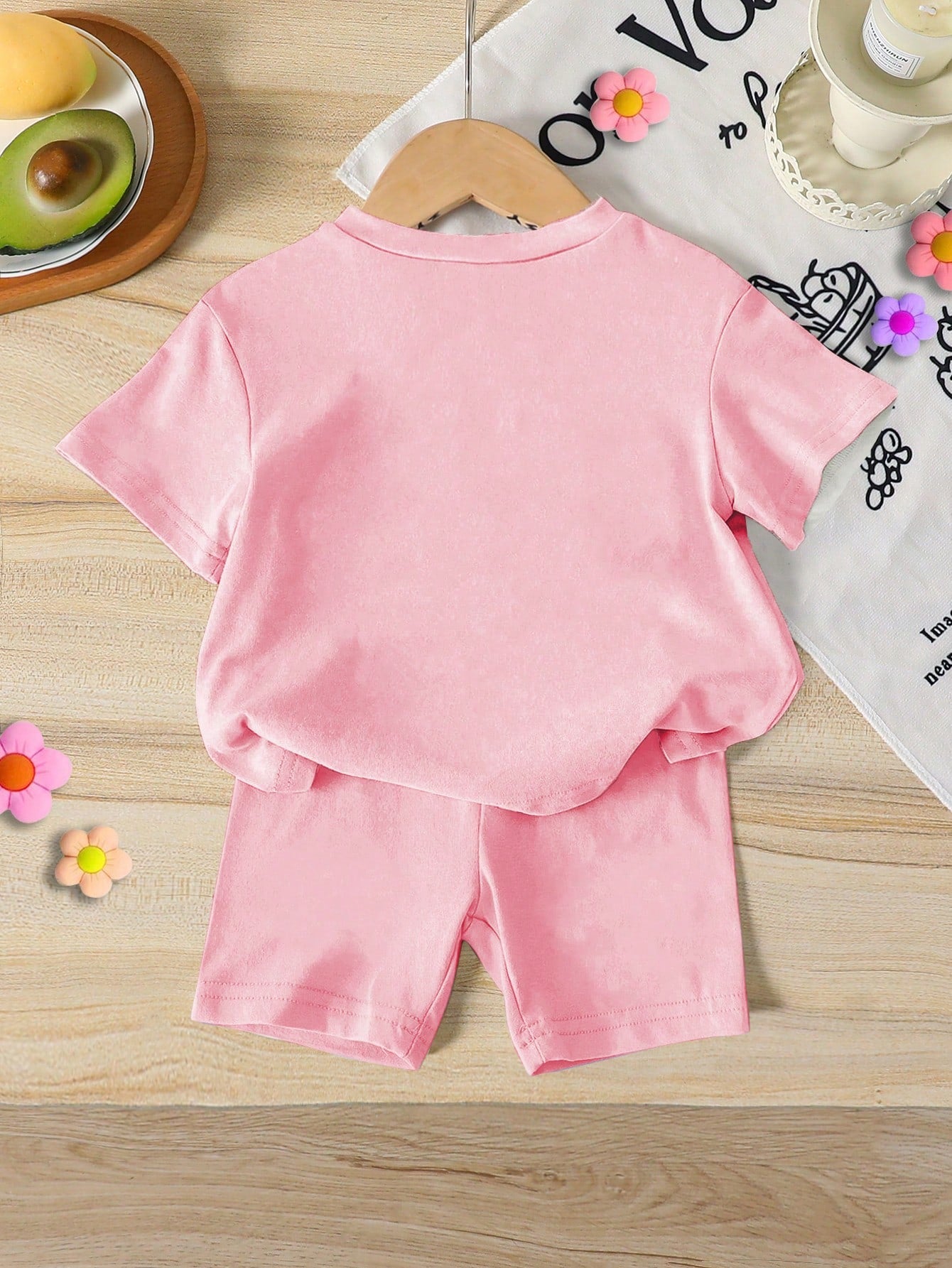 Souflis Souflis 1 Set Baby Girls Fashion Sweet Cute Plaid "MAMA'S GIRL" Letter Print Short Sleeve Round Neck T-Shirt And Plaid Shorts Set, Suitable For Casual And Outing Wear, Summer Outfits