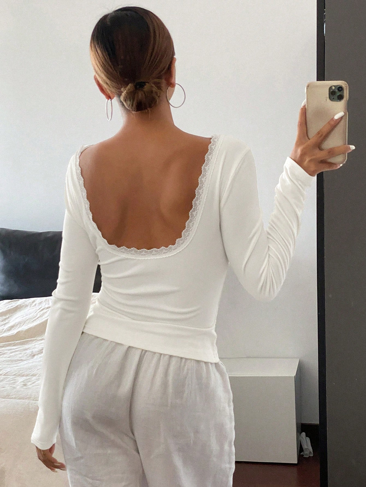 Strévra Women Back Hollow Out Fitted T-Shirt, Casual And Fashionable For Everyday Wear,Halter Top,Fall Clothes Long Sleeve Women Tops