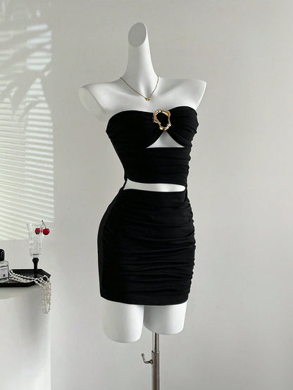 Sweetra Women's Sexy Fitted Strapless Mini Dress With Metal Buckle