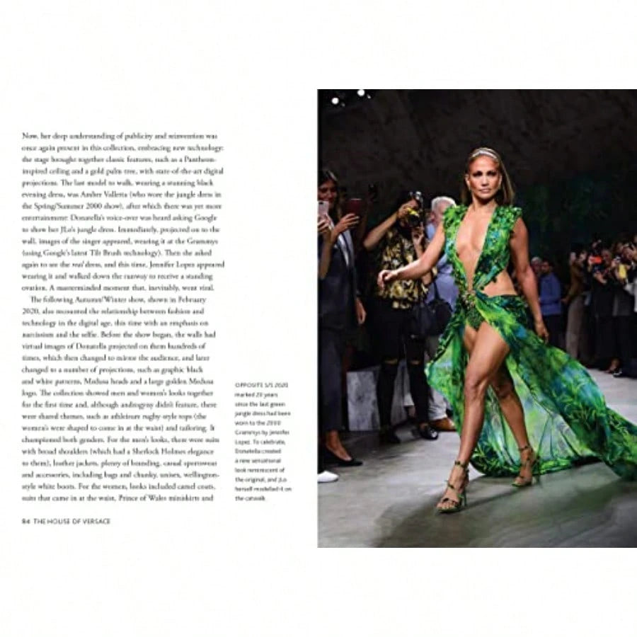 The Little Book Of Versace: The Story Of The Iconic Fashion House Little Books Of Fashion, 19