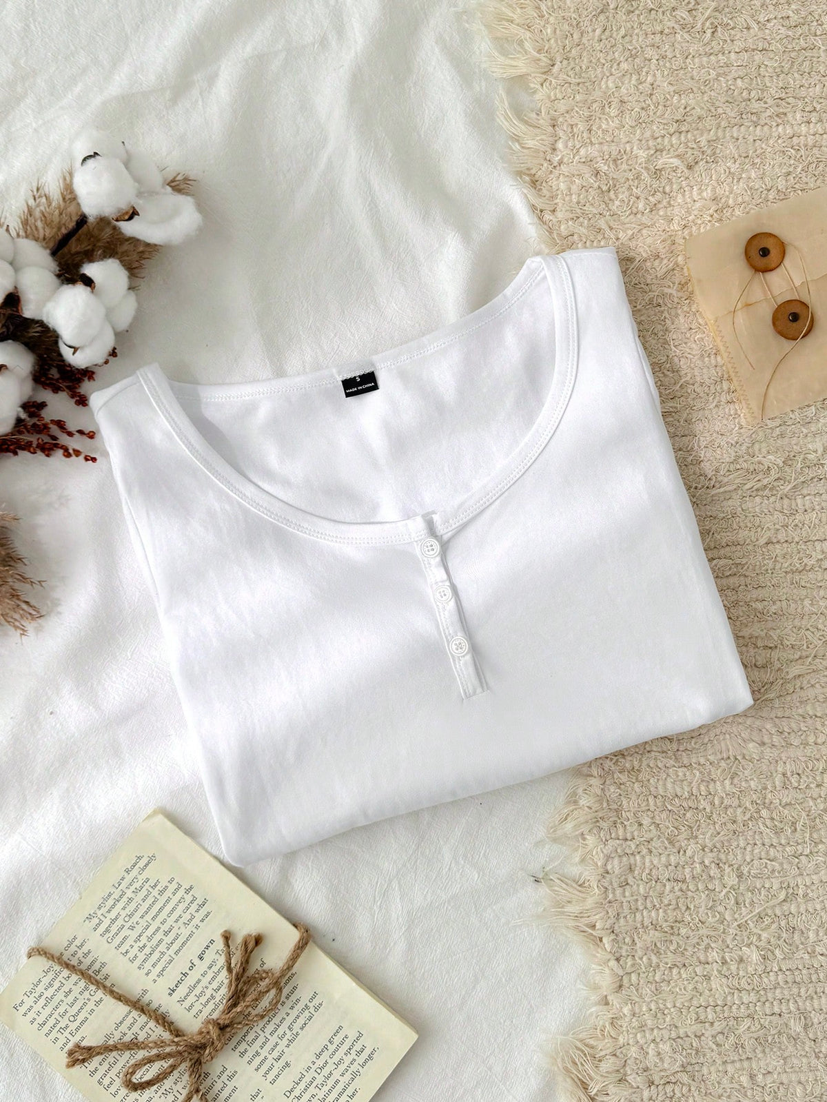 Tseoso Women's 95% Cotton White Shirt,Small V-Neck Half-Placket T-Shirt,Casual Everyday Autumn Clothes,Slim Cozy Chic Vintage Soft Girl Style Daily Wear