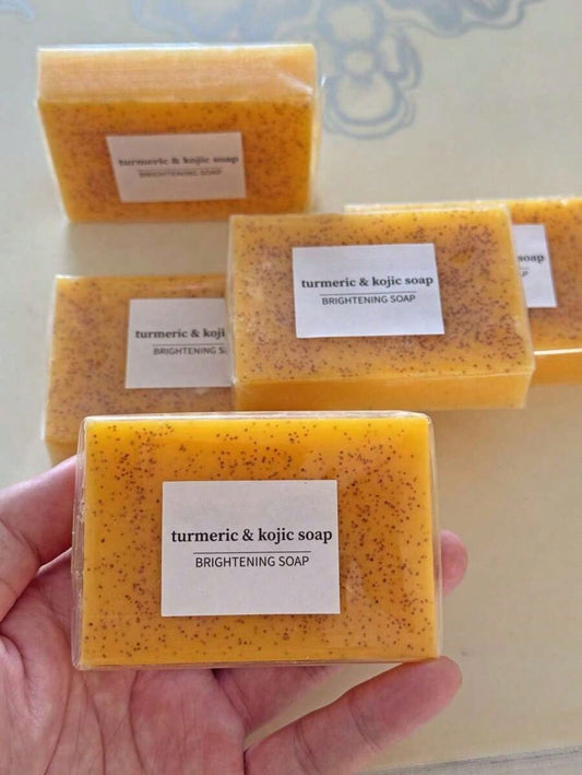 Turmeric Lemon Kojic Acid Soap 100g, Suitable For Face, Bath And Facial Soap, Handmade Soap Cleanser,Rich Foam Deeply Cleanses And Smoothens Skin, Handmade With Essential Oil,Includes A Foaming Net.