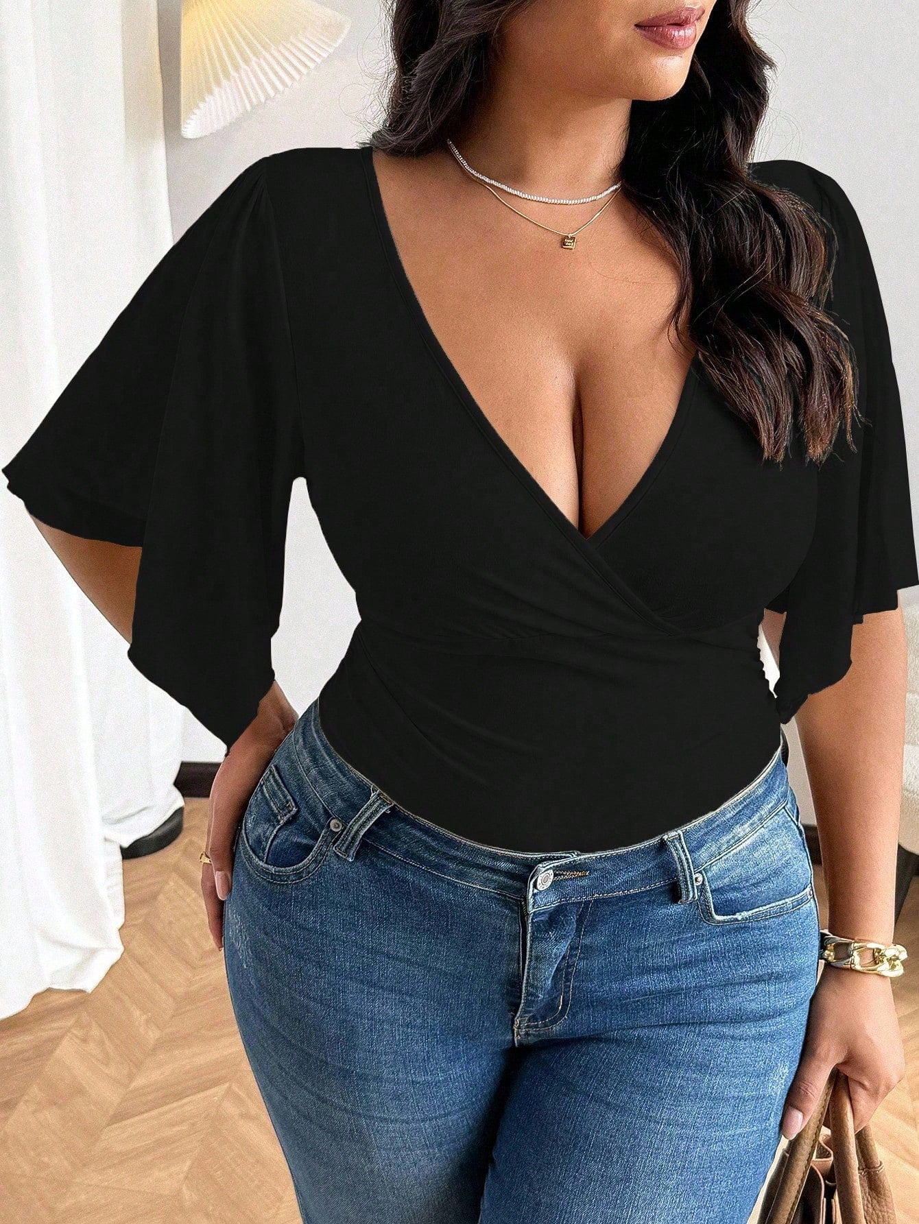 Vionelle Elegant Sexy Cross V-Neck Short Sleeve T-Shirt For Women, Summer, With Design, Sexy, Waist Trimming, Niche, Cropped Sleeve Tee