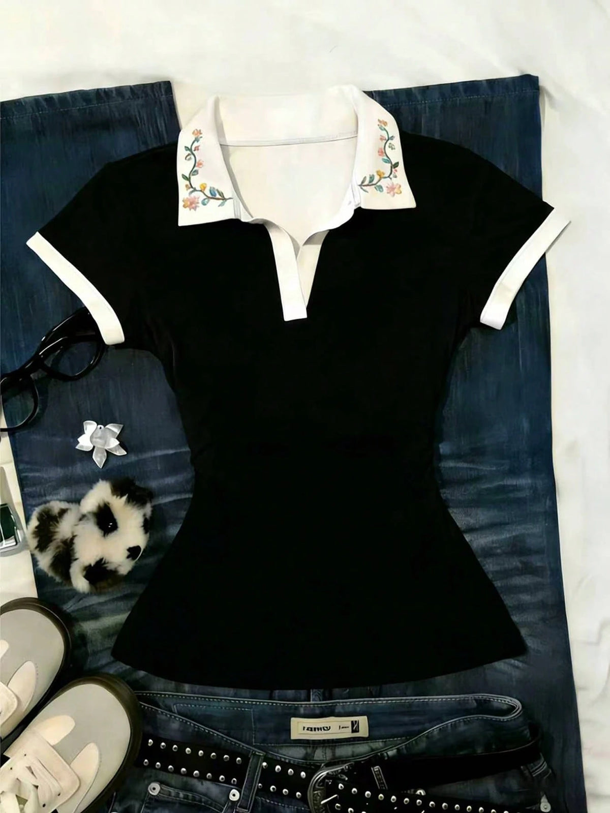 Women's Casual Vacation & Commute Floral Embroidery V-Neck Fitted T-Shirt, Summer