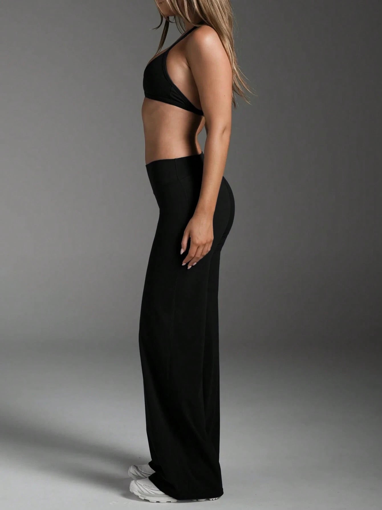 Women's Commuting Sports Elegant Modern Workplace Solid Color Slim Fit Flare Pants Black Spring