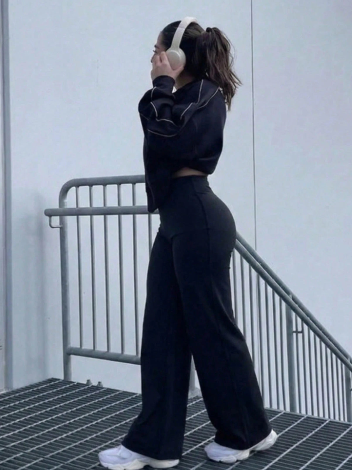 Women's High-Waist Straight Leg Polyester Pants, Tummy Control And Hip Lifting, High Elastic Fabric, Comfortable To Wear. Black