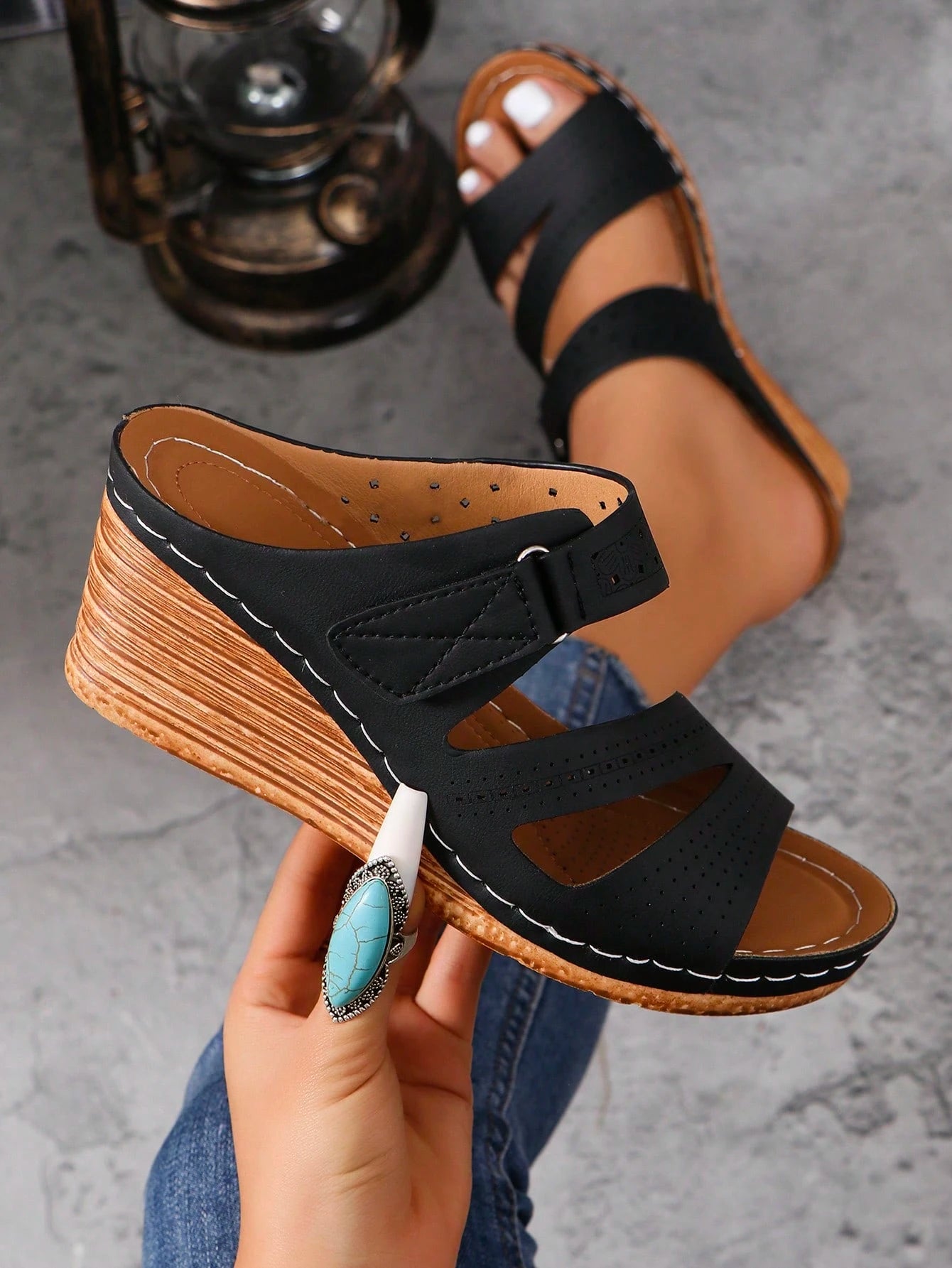Women's New Summer Casual Retro Hollow Out Versatile Fashion Non-Slip Breathable Black Sandals, Buckle Hook And Loop Platform Wedge Mid-Heel Slippers, Fashionable Lightweight Breathable Women Shoes
