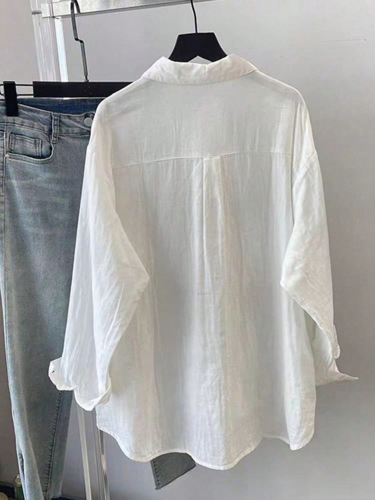 Women's Spring/Summer Solid Color Loose Casual Pocket Long Sleeve Shirt, Featuring Dropped Shoulder Design, Shirt Collar And Front Pocket, Woven Fabric For Casual Everyday Look.
