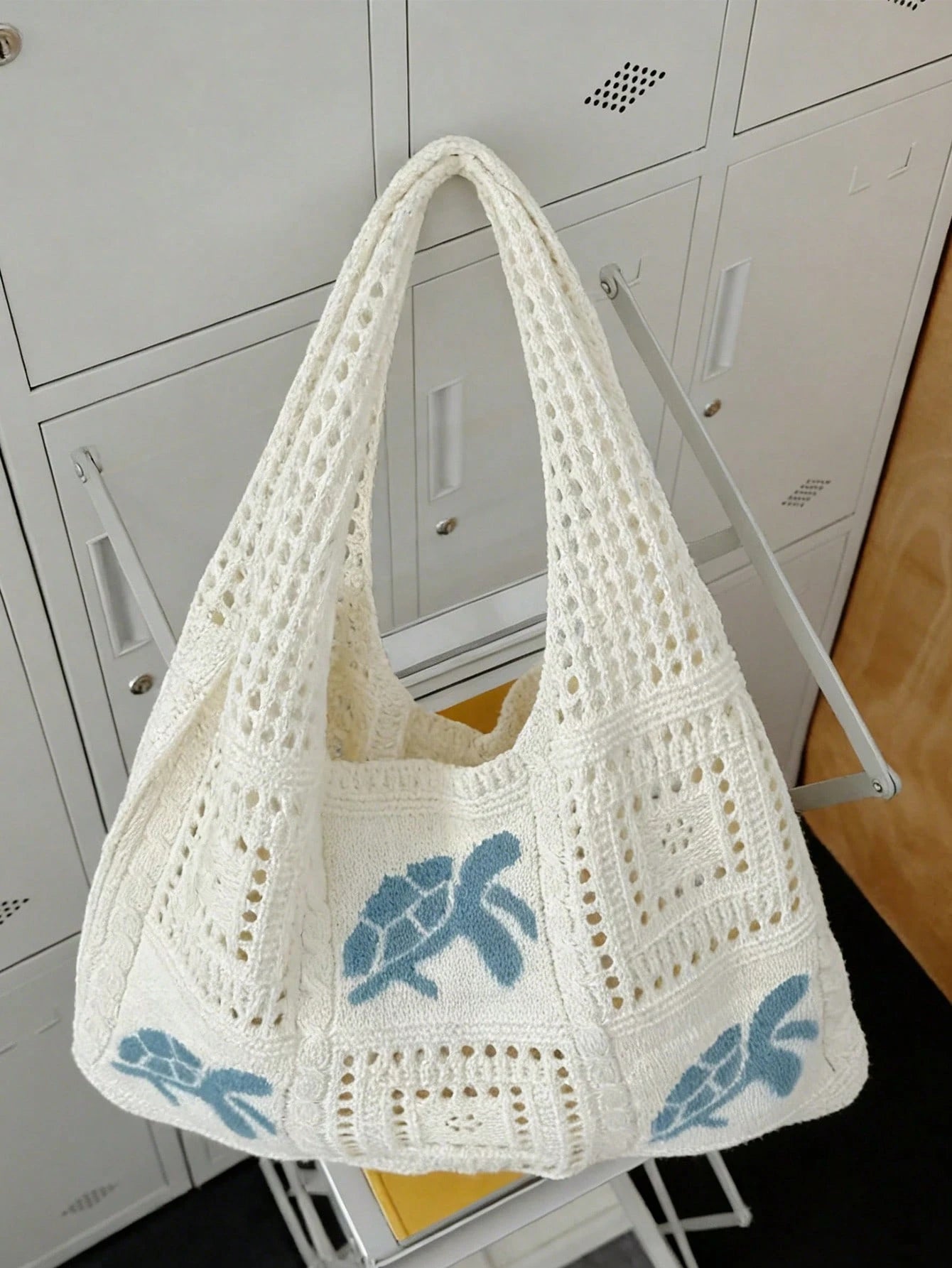 Women's Summer Beach Tote Bag- Crochet Knitted Sea Turtle Pattern Design, Large Capacity Open-Top Tote, Beige Polyester Material, Suitable For Casual Outings And Beach Vacations, Beach Tote Bag, Trav