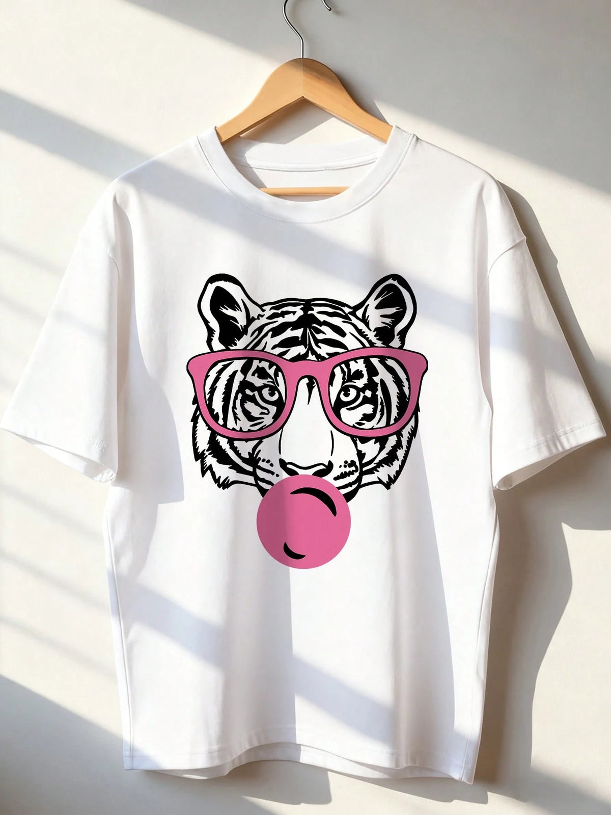 Women's Summer New Minimalist Fashion Tiger Mouth Bubble Print Casual Vacation Loose Versatile Round Neck Green Short Sleeve T-Shirt, Fashionable Everyday Top, Suitable For Daily Vacation Wear White