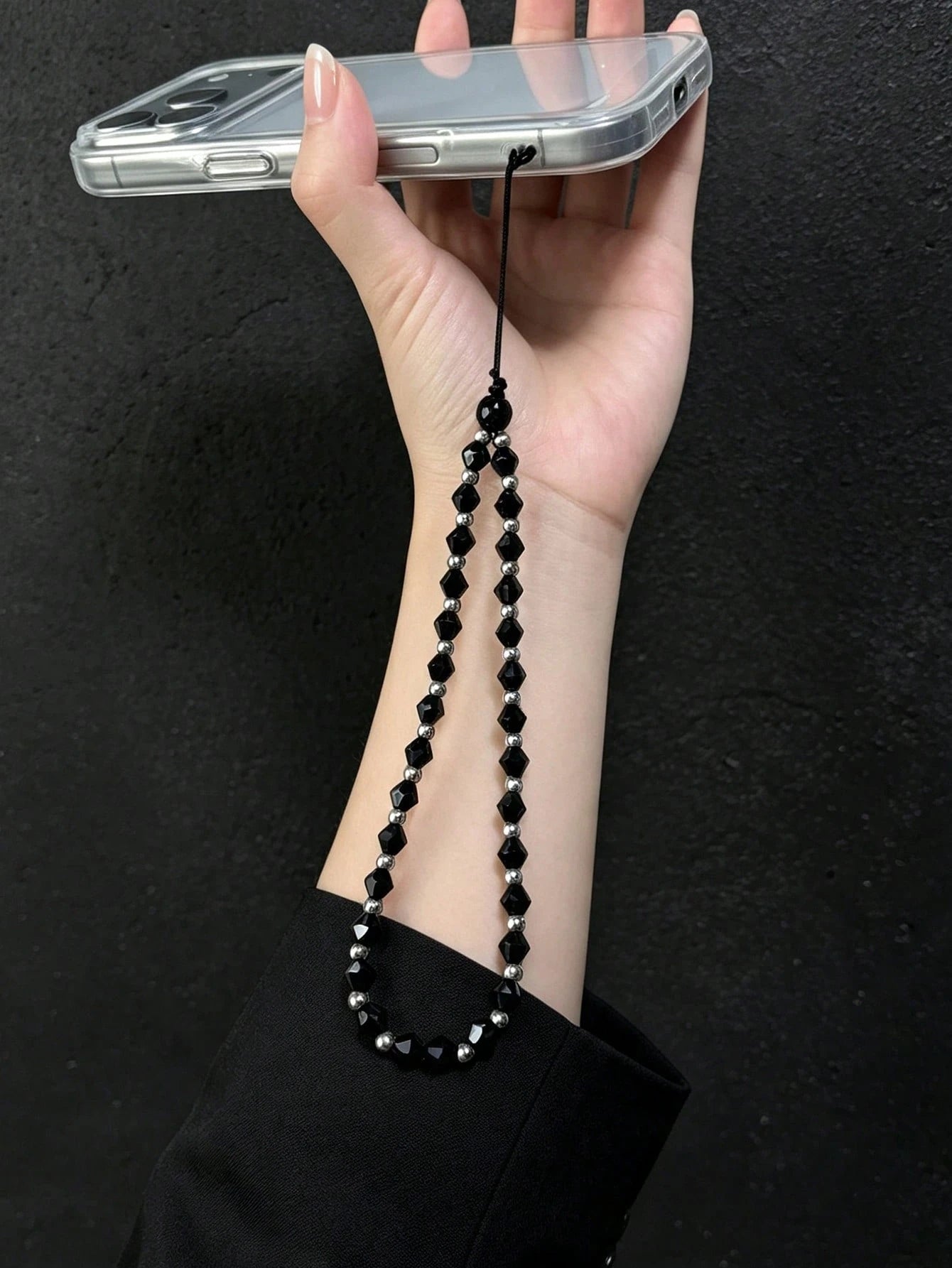 Y2K Black Faceted Beaded Phone Wrist Strap, Minimalist Luxury Anti-Loss Lanyard, Women's Bracelet Bag Charm, Multifunctional Wrist Strap, Keychain Camera Lanyard, Daily Commute