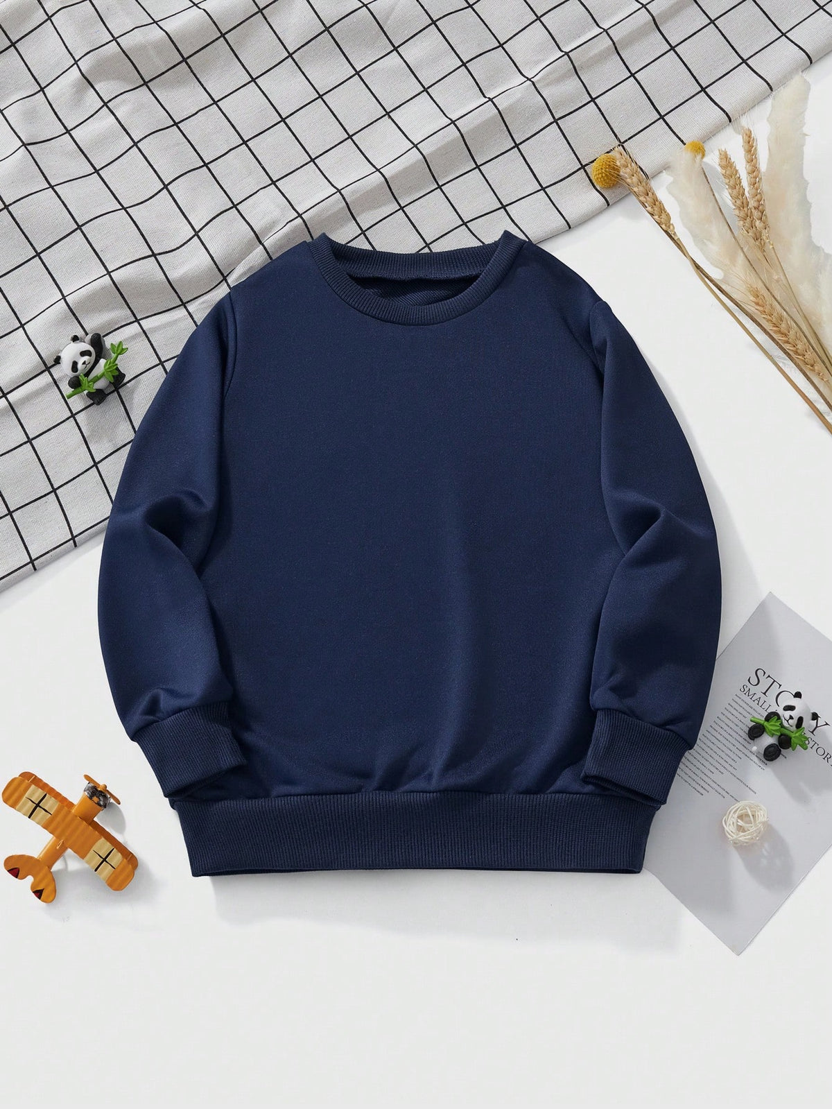 Young Boy Long Sleeve Sweatshirt, All-Match Solid Color Versatile Top, Design For Autumn And Winter