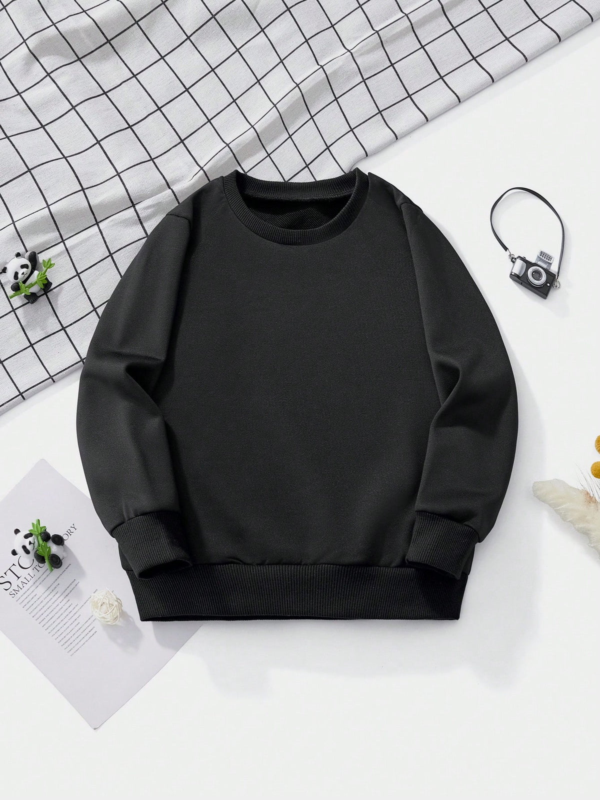Young Boy Long Sleeve Sweatshirt, All-Match Solid Color Versatile Top, Design For Autumn And Winter