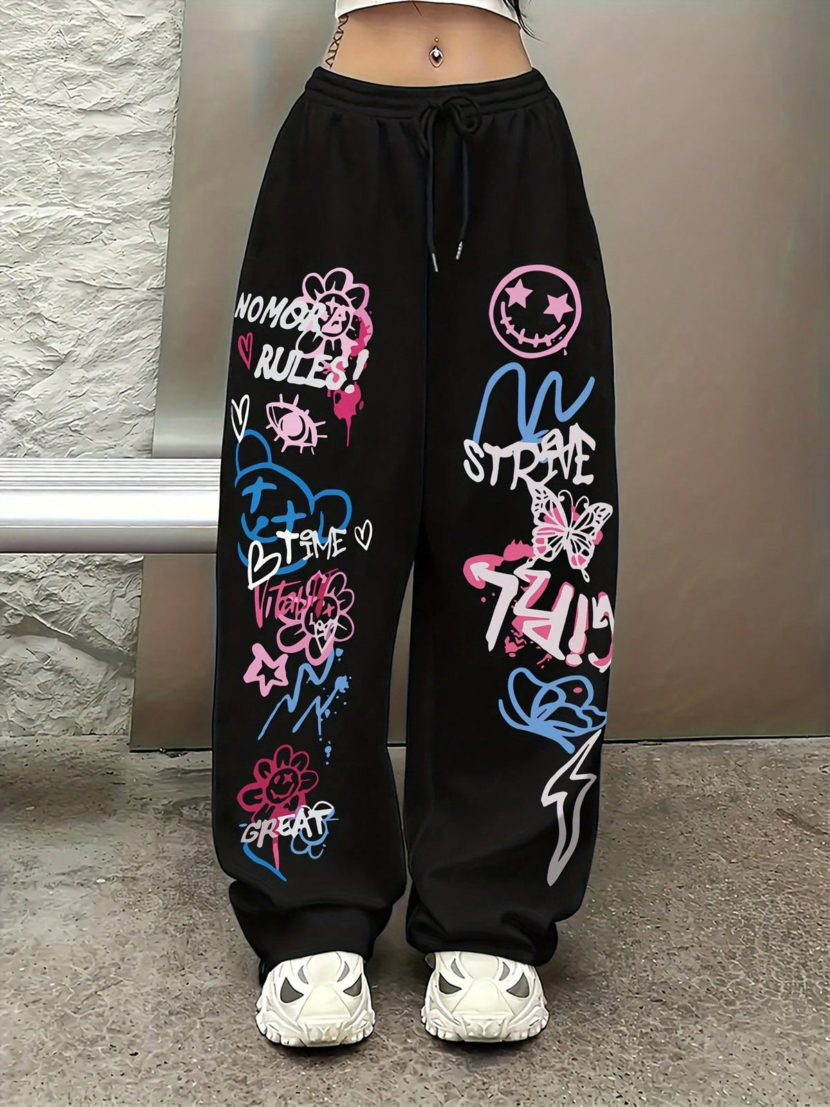 ZZG Es Trus Women's Printed Graffiti Graphic Tee, Streetwear Vintage Casual Comfortable Y2K Style Top, Suitable For Outdoor Leisure; Regular Niche Punk Style Black Long Jogger Pants, Straight Leg Spri